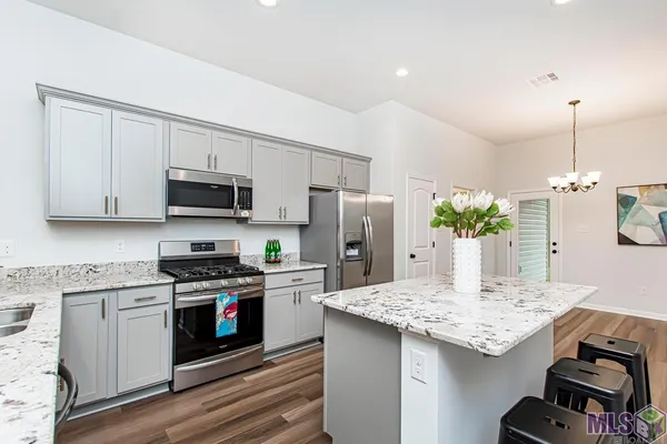 $2,875 | 1130 Shadow Bluff Drive, Baton Rouge, LA 70820