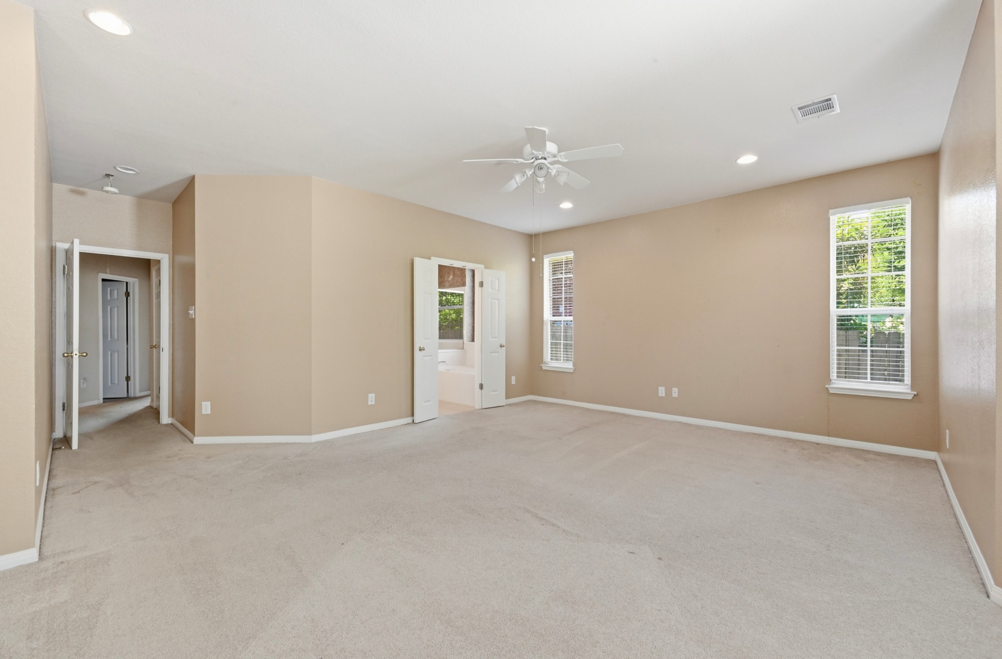11500 Arbor Downs Road Austin, TX 78748 - Photo 22 of 40 Primary Bedroom