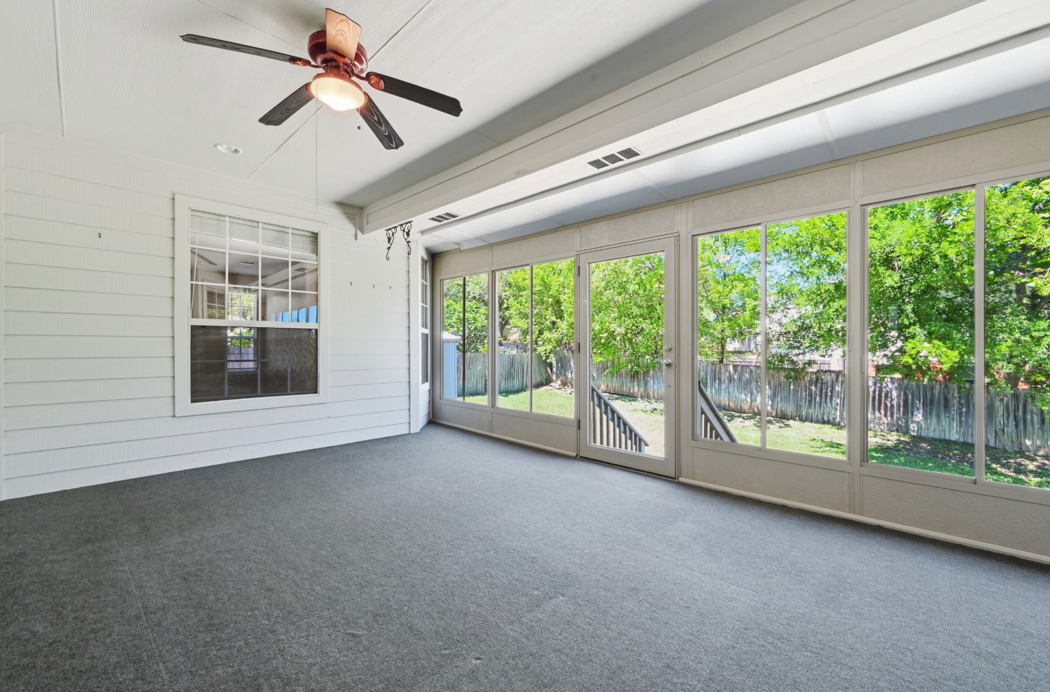 11500 Arbor Downs Road Austin, TX 78748 - Photo 36 of 40 Spacious Sun Room