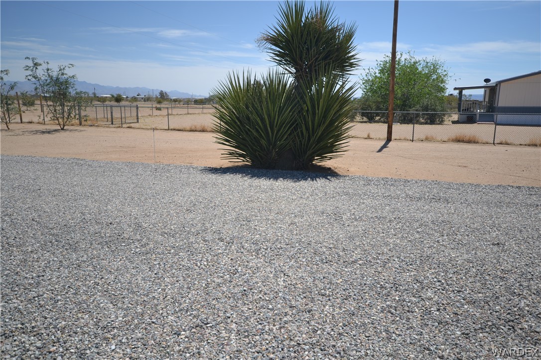 549 Davis Road Golden Valley, AZ 86413 - Photo 10 of 33 Gallery Image 10
