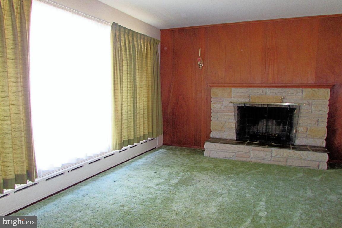 826 Weavertown Road Lebanon, PA 17046 - Photo 5 of 31 Gallery Image 5