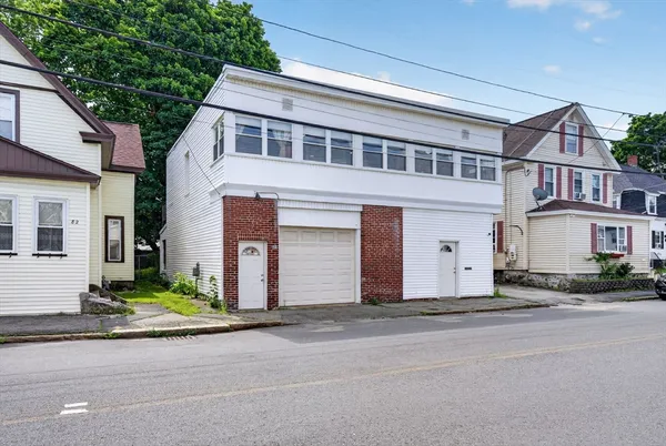 $484,900 | 84 Lowell Street, Methuen, MA 01844