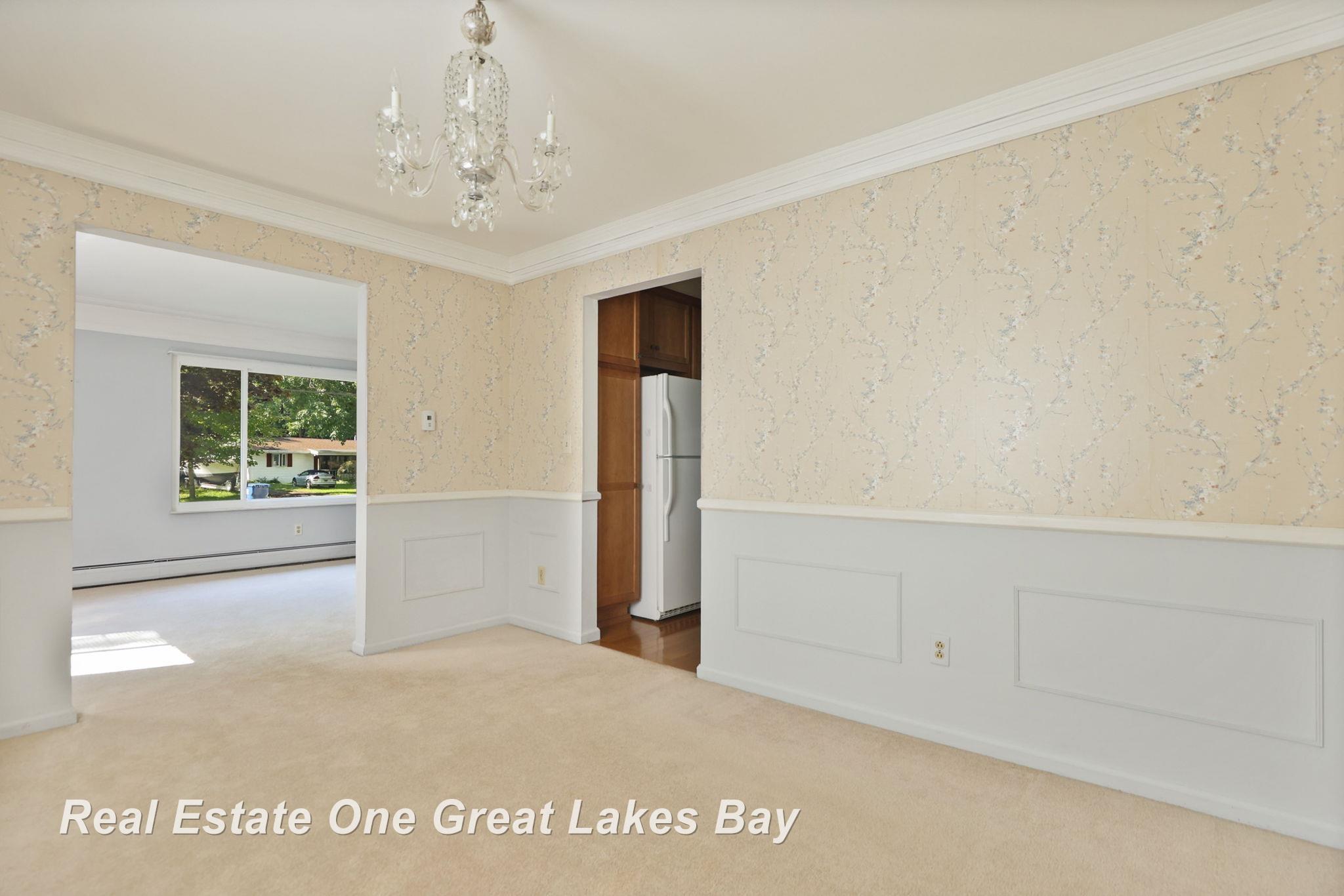 8036 Ohern Road Saginaw, MI 48609 - Photo 15 of 48 FORMAL DINING ROOM