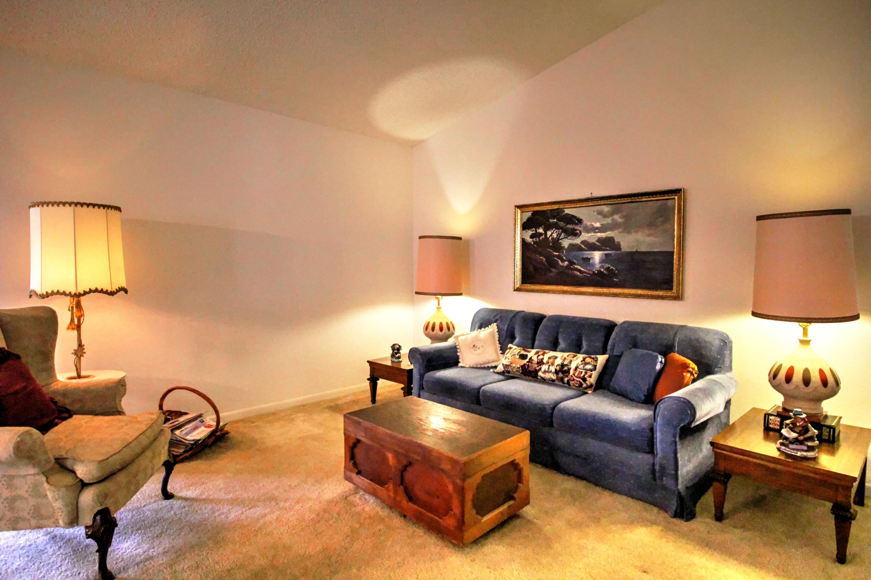 7757 Cloverfield Circle Boca Raton, FL 33433 - Photo 5 of 27 LIVING ROOM