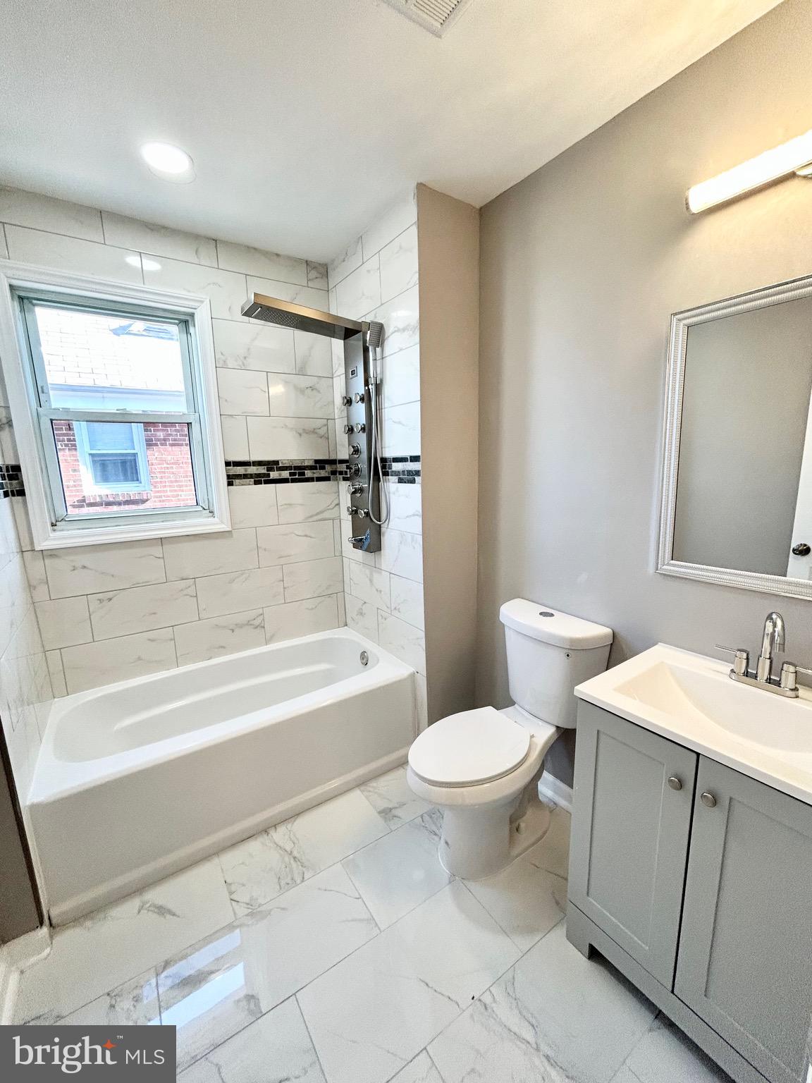 1545 Northwick Road Baltimore, MD 21218 - Photo 14 of 27 Upper level bathroom