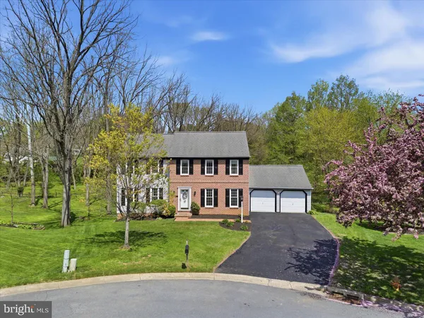 $550,000 | 413 Glenbrook Court, Lancaster, PA 17603