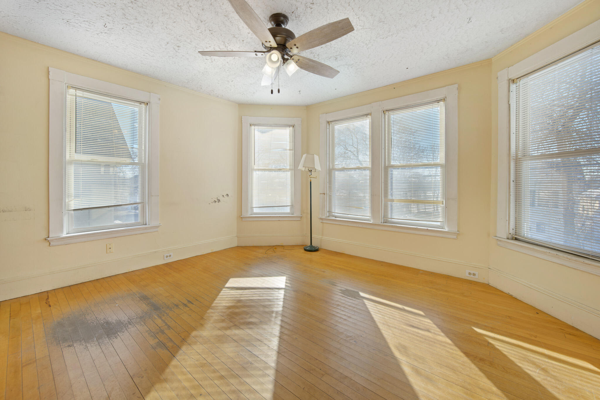 113 Lincoln Street Bangor, ME 04401 - Photo 11 of 77 DSC_3360