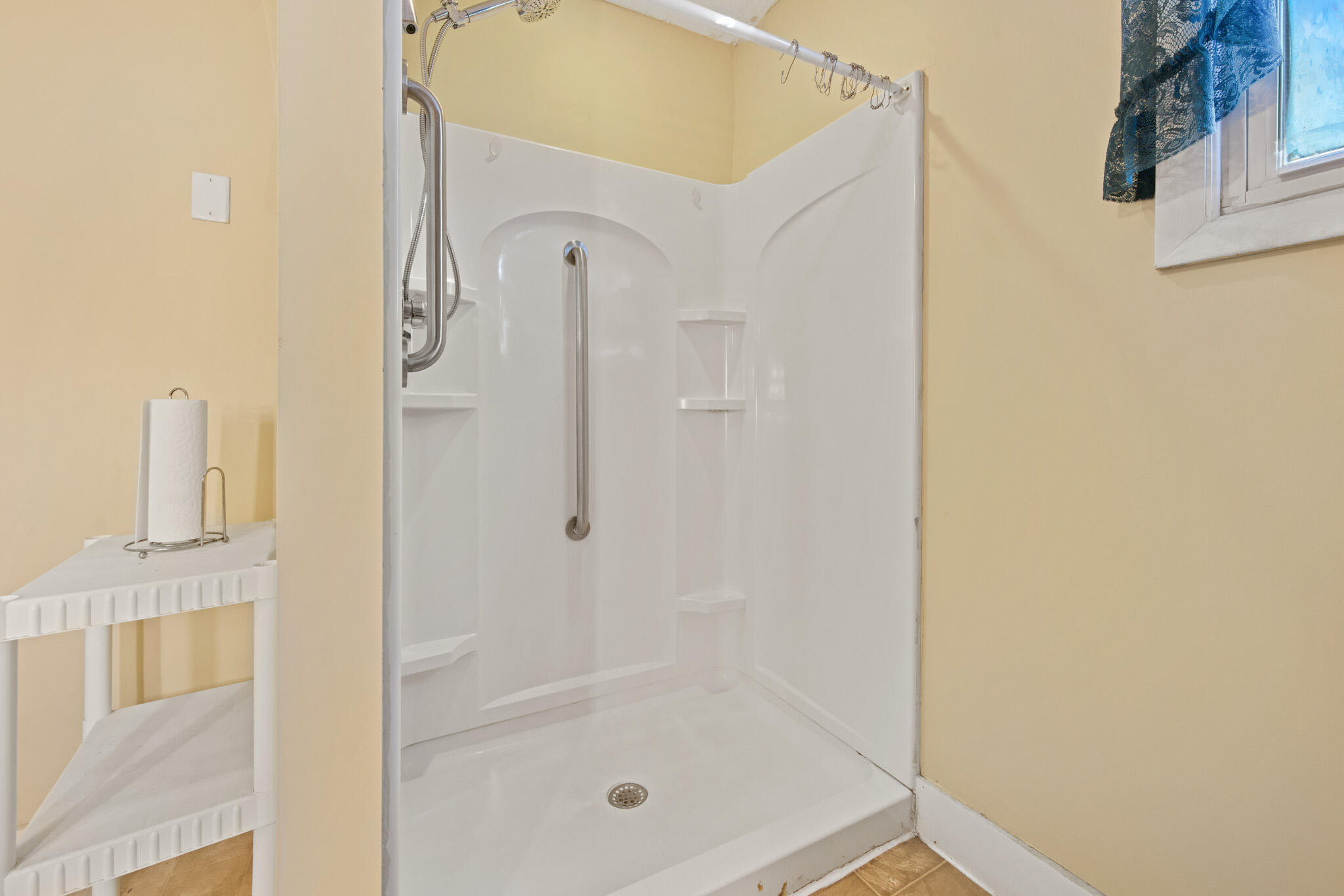 113 Lincoln Street Bangor, ME 04401 - Photo 30 of 77 DSC_3235