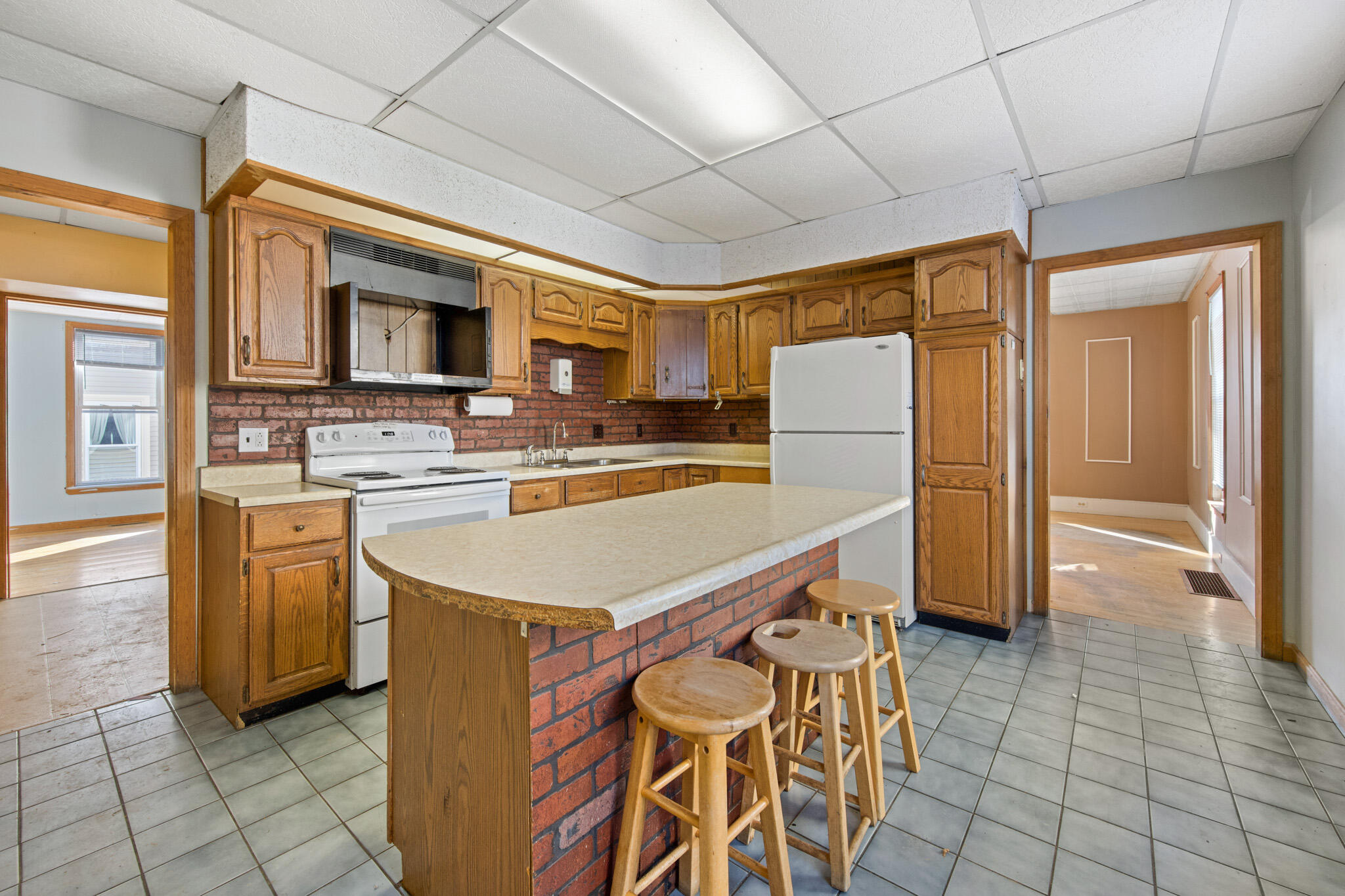 113 Lincoln Street Bangor, ME 04401 - Photo 9 of 77 DSC_3175