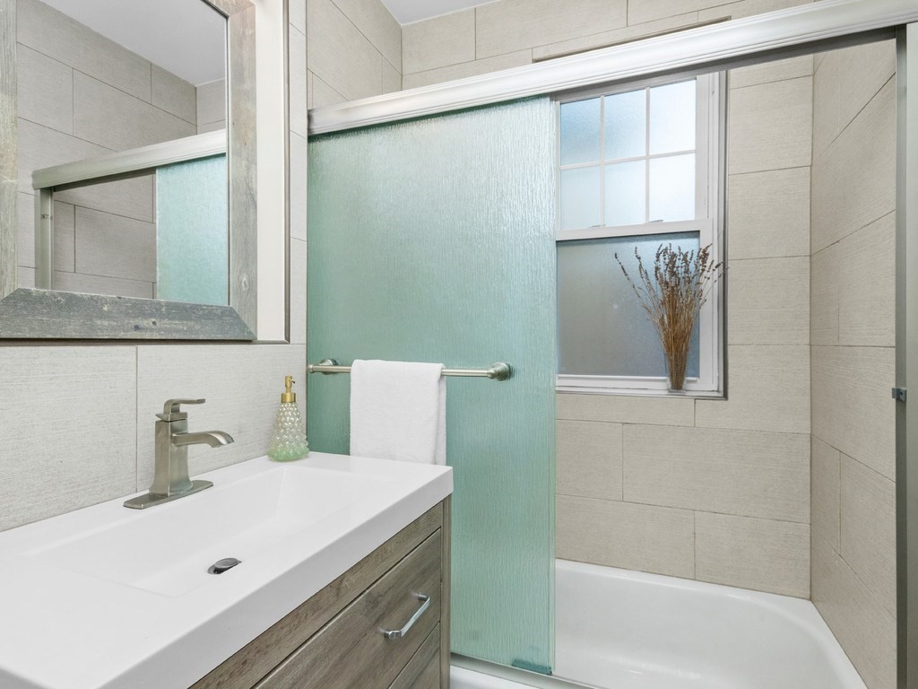 455 Washington Street, Unit 2 Brookline, MA 02446 - Photo 18 of 25