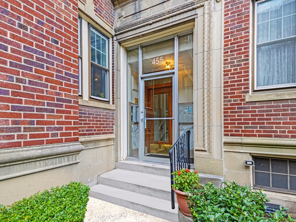 455 Washington Street, Unit 2 Brookline, MA 02446 - Photo 2 of 25