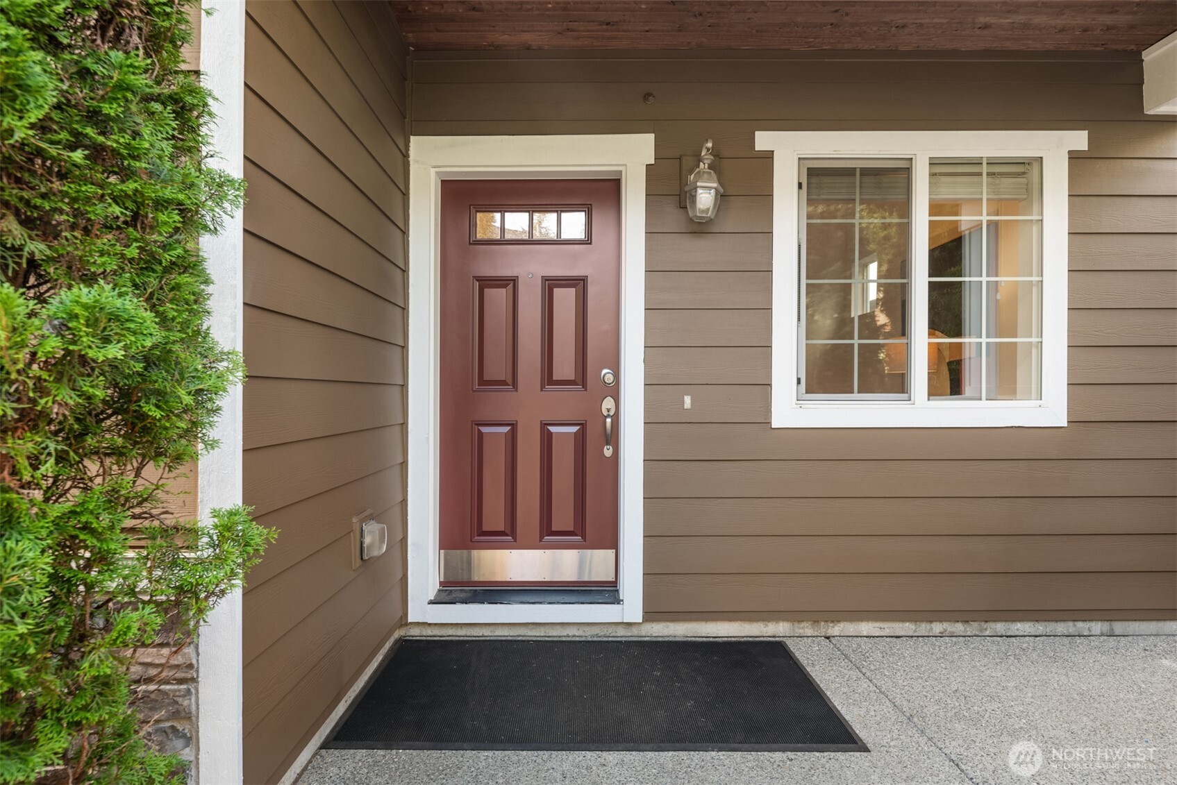 4135 240 Place Southeast Bothell, WA 98021 - Photo 2 of 36