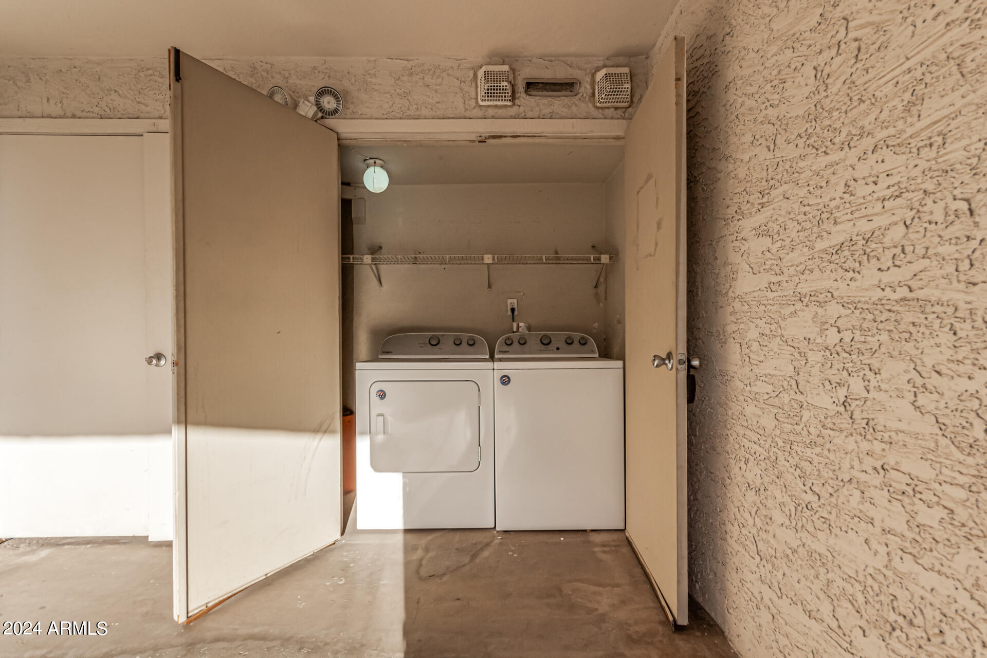 7755 East Thomas Road, Unit 7 Scottsdale, AZ 85251 - Photo 3 of 21 Washer & Dryer Included