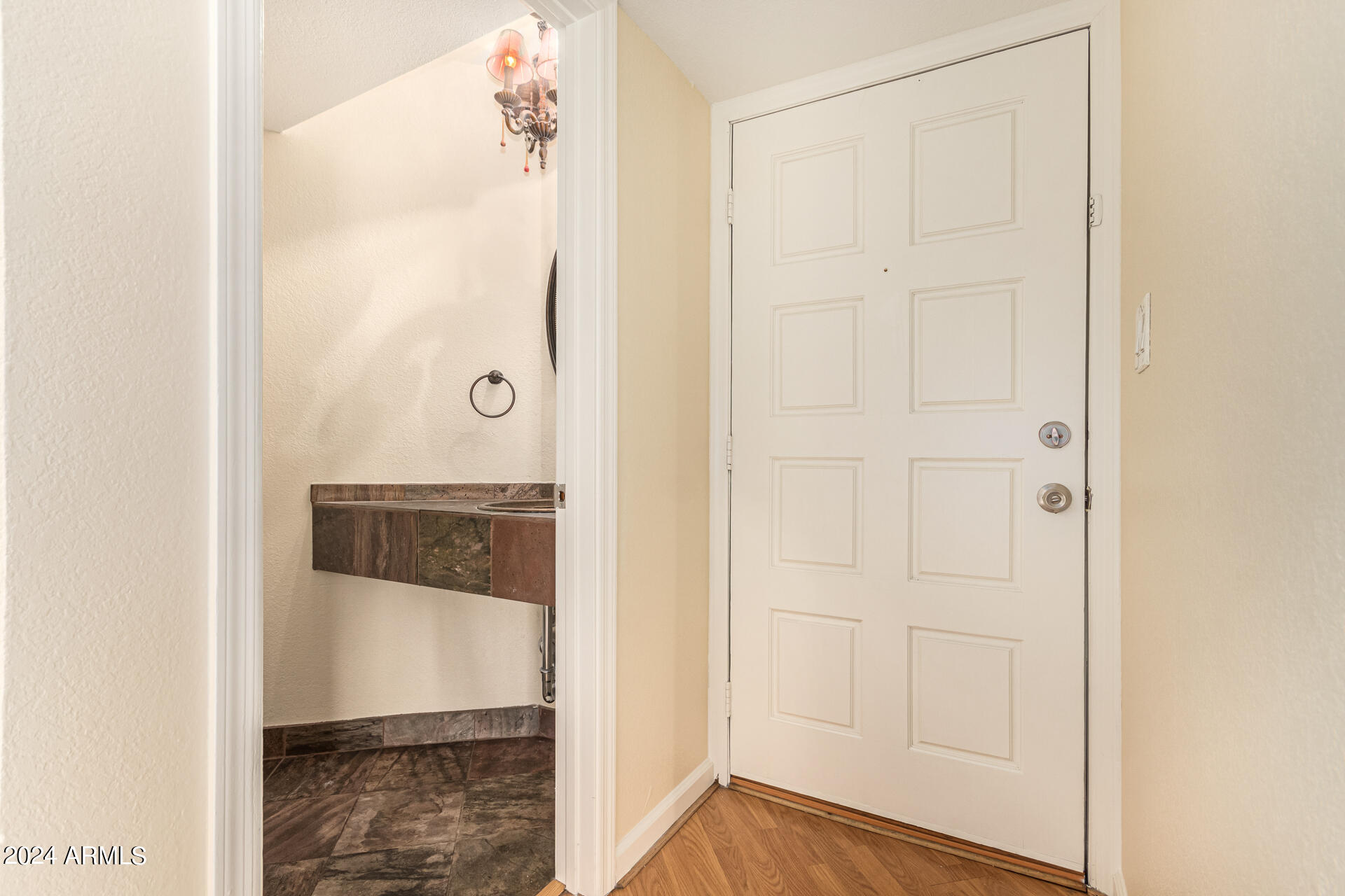 7755 East Thomas Road, Unit 7 Scottsdale, AZ 85251 - Photo 5 of 21 Entry Foyer