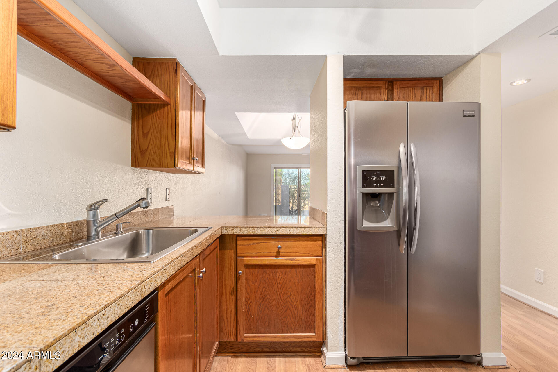7755 East Thomas Road, Unit 7 Scottsdale, AZ 85251 - Photo 8 of 21 Refrigerator Included!