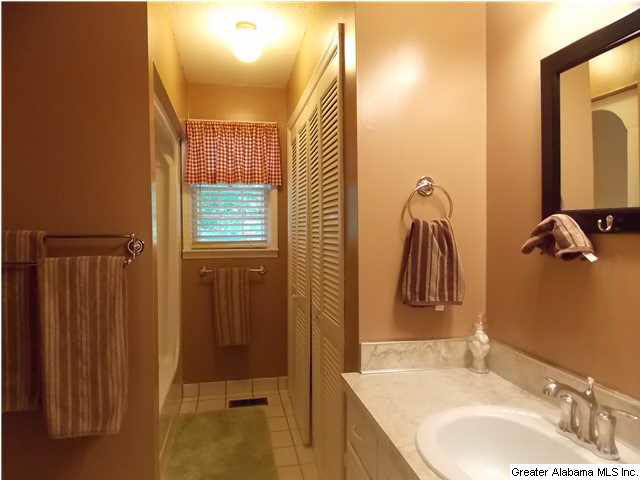 702 Chestnut Street Oneonta, AL 35121 - Photo 18 of 31