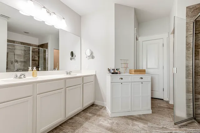 $2,095 | 5230 Nature Path, Marion, TX 78124