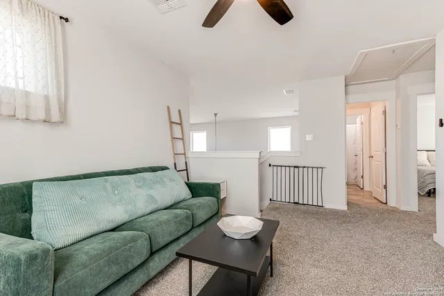 $2,095 | 5230 Nature Path, Marion, TX 78124