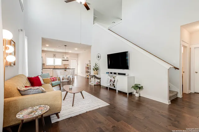 $2,095 | 5230 Nature Path, Marion, TX 78124