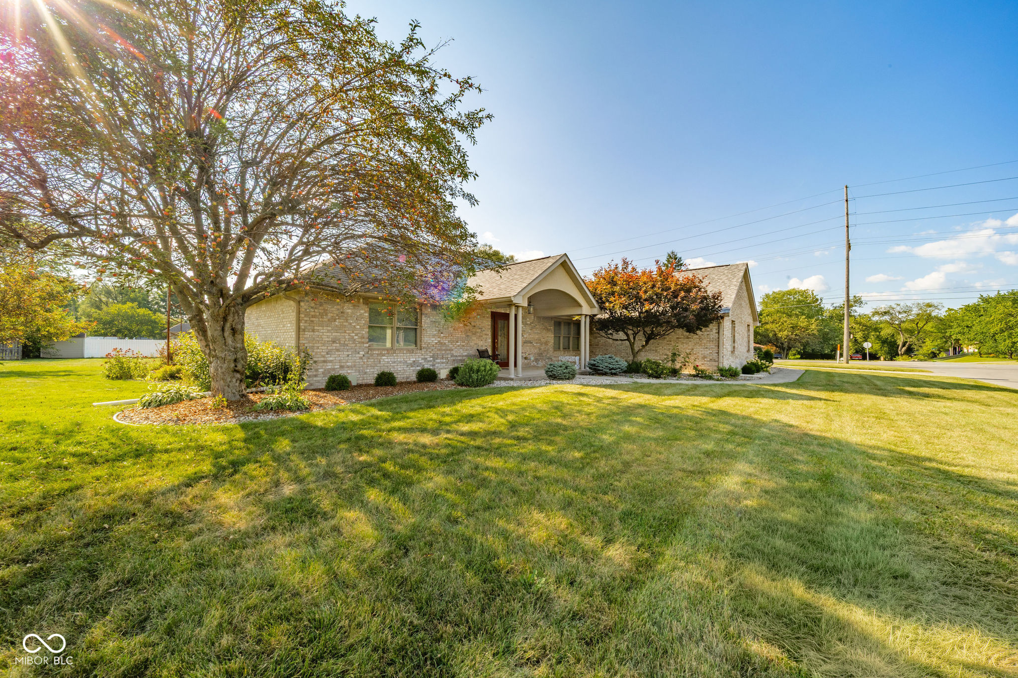 807 Spring Valley Drive Anderson, IN 46011 - Photo 2 of 31 Gallery Image 2