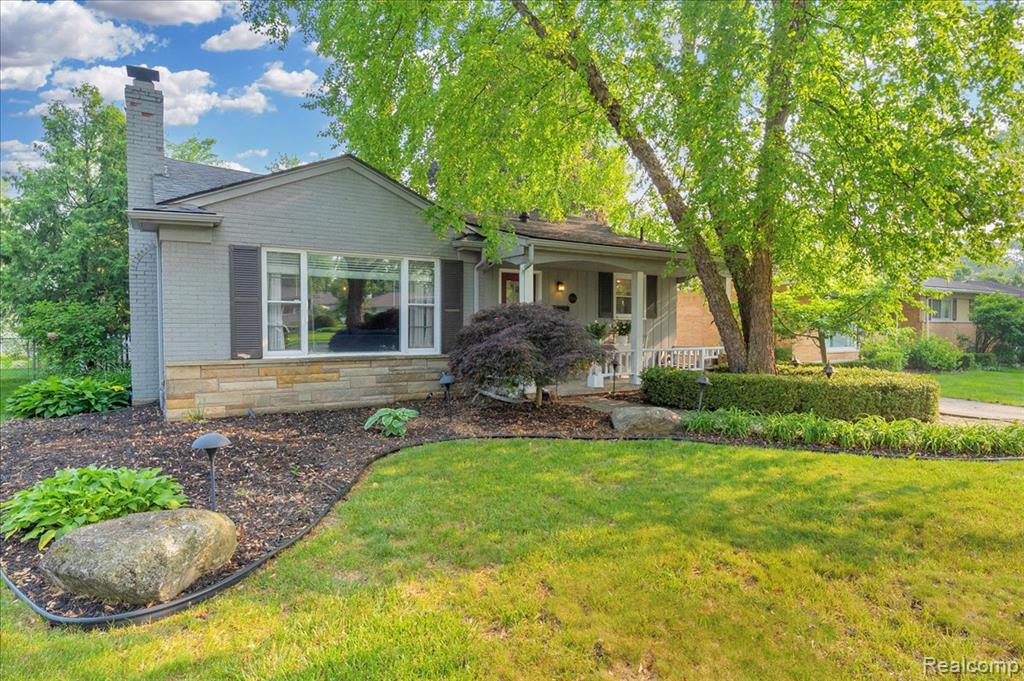 16141 Reedmere Avenue Beverly Hills, MI 48025 - Photo 2 of 42
