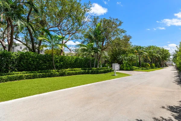 $950,000 | 136 Aregood Lane, Unit 2A, Islamorada, FL 33036