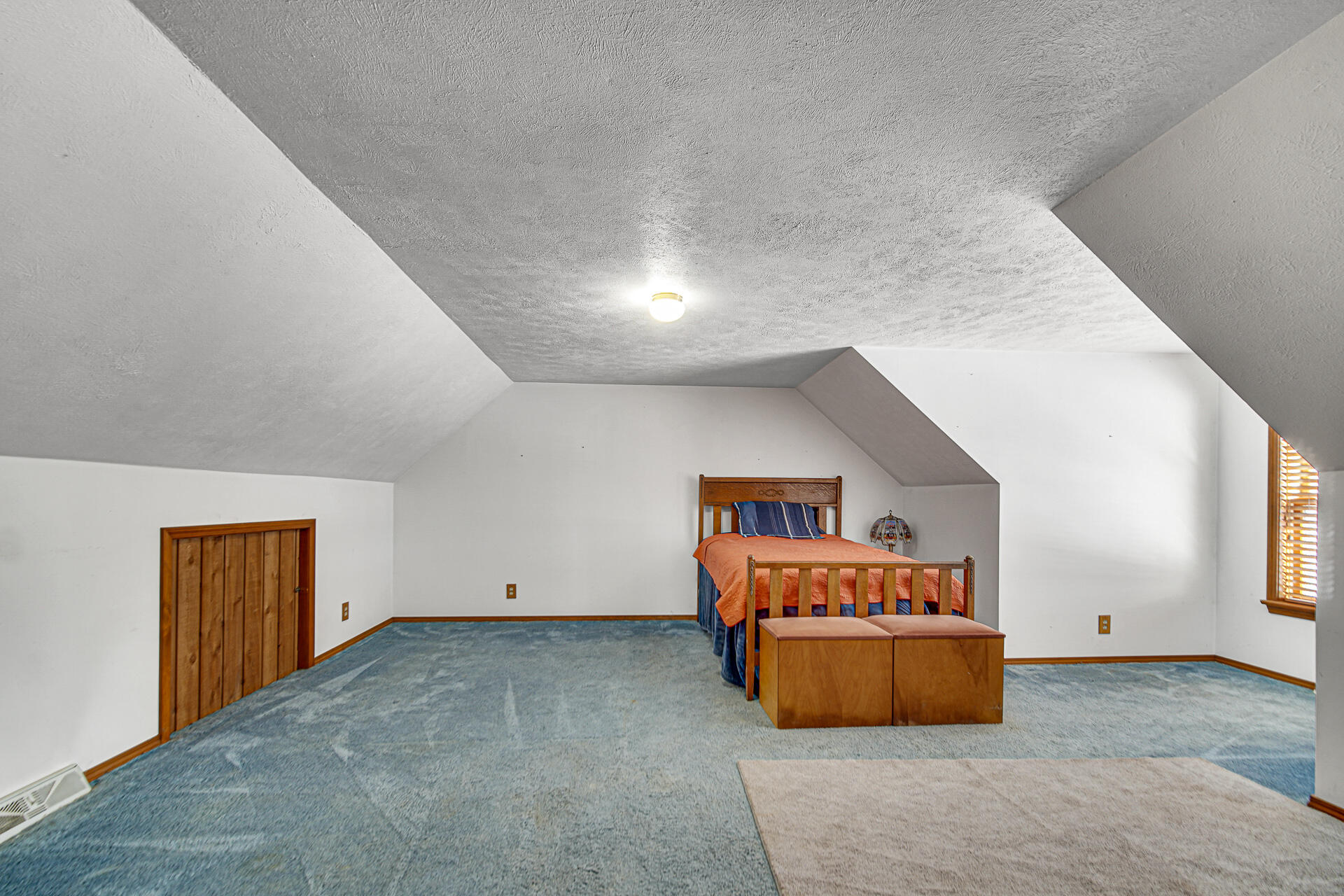 8524 North Wilhelm Road La Porte, IN 46350 - Photo 30 of 40 a view of room with cabinet and windows