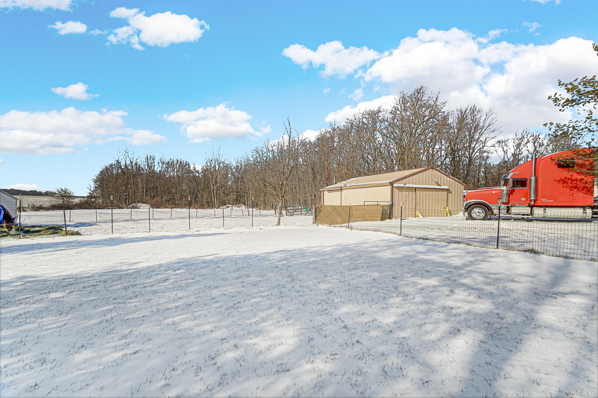 8524 North Wilhelm Road La Porte, IN 46350 - Photo 6 of 40 a view of a terrace