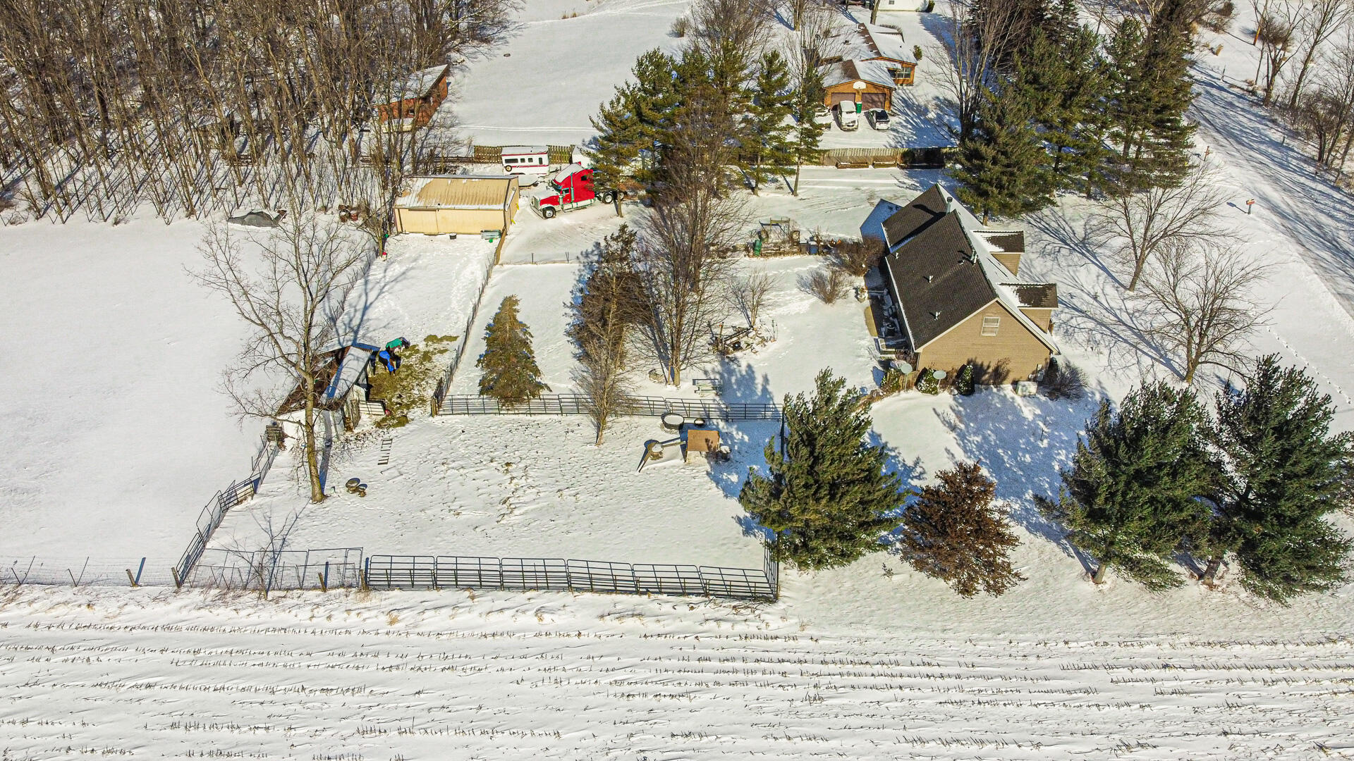 8524 North Wilhelm Road La Porte, IN 46350 - Photo 9 of 40 a view of a yard in front of house