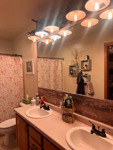 $425,000 | 833 Woodland Circle, Waupaca, WI 54981