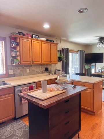 $425,000 | 833 Woodland Circle, Waupaca, WI 54981