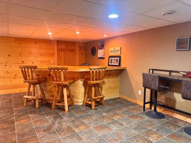 $425,000 | 833 Woodland Circle, Waupaca, WI 54981