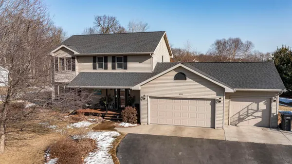 $399,000 | 833 Woodland Circle, Waupaca, WI 54981