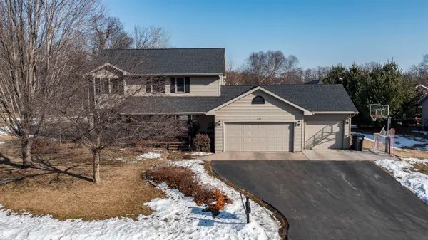 $399,000 | 833 Woodland Circle, Waupaca, WI 54981