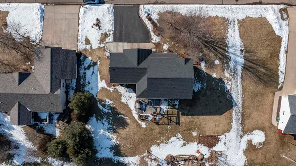 $399,000 | 833 Woodland Circle, Waupaca, WI 54981