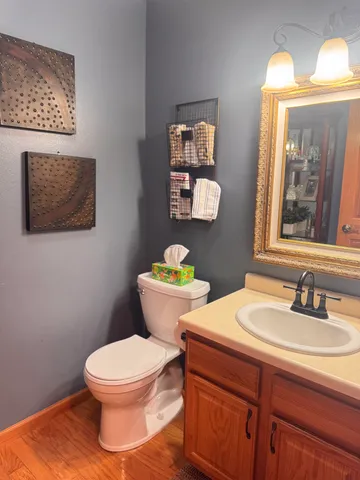 $425,000 | 833 Woodland Circle, Waupaca, WI 54981