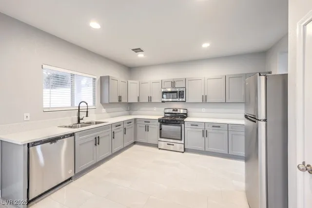 $2,225 | 2919 Cafe Racer Court, North Las Vegas, NV 89031