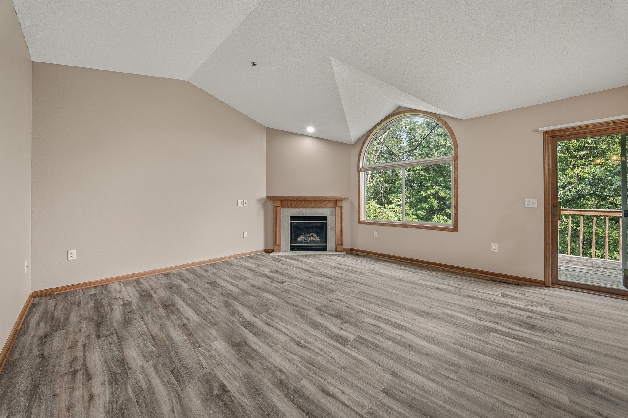 5348 Prill Road, Unit C Eau Claire, WI 54701 - Photo 12 of 32 Gallery Image 12