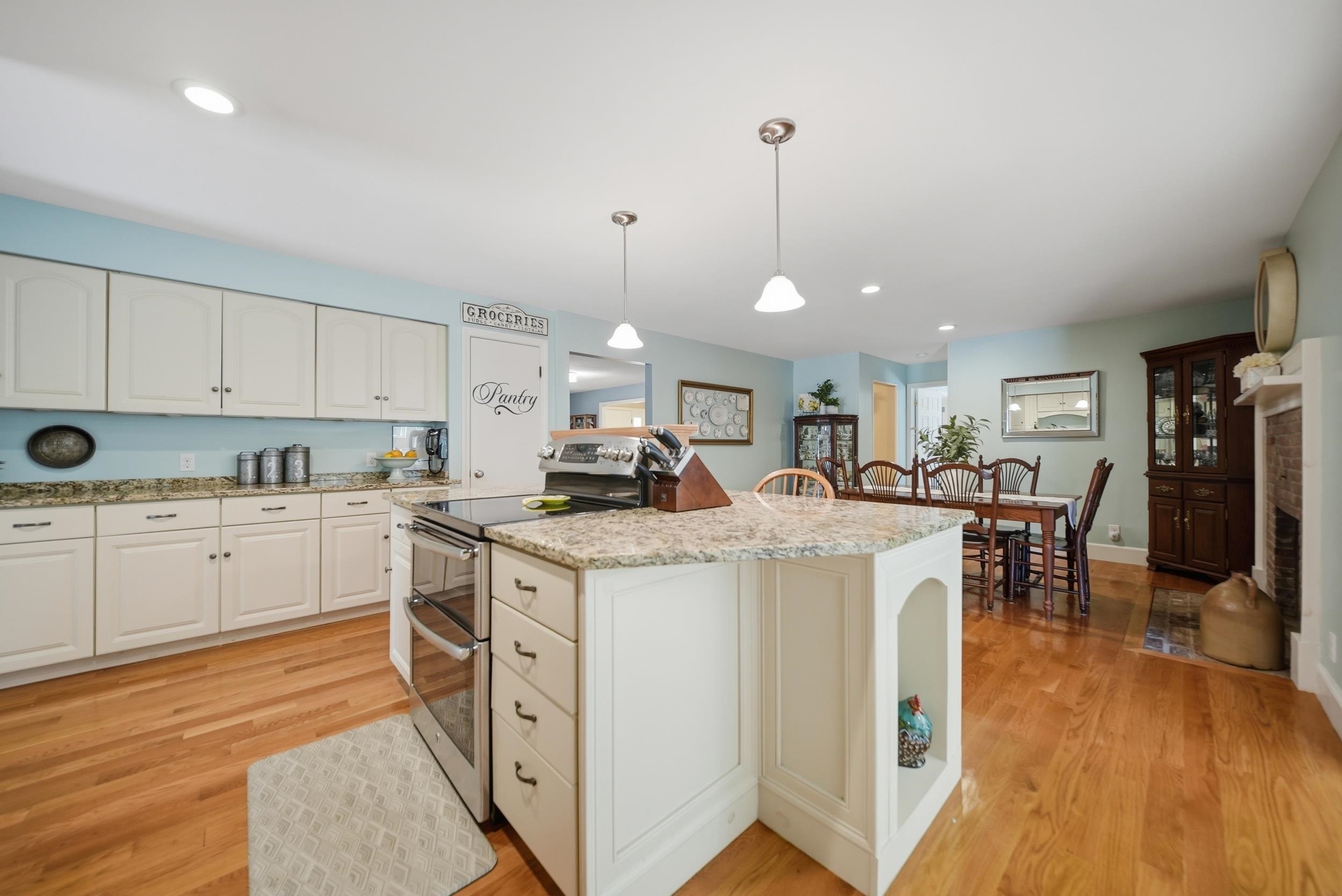 451 Boston Post Road Amherst, NH 03031 - Photo 3 of 35 Gallery Image 3
