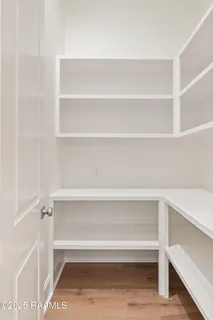 $899,900 | 111 Leaning Oak Drive, Lafayette, LA 70508