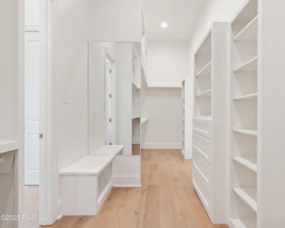 $875,000 | 111 Leaning Oak Drive, Lafayette, LA 70508