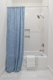 $899,900 | 111 Leaning Oak Drive, Lafayette, LA 70508