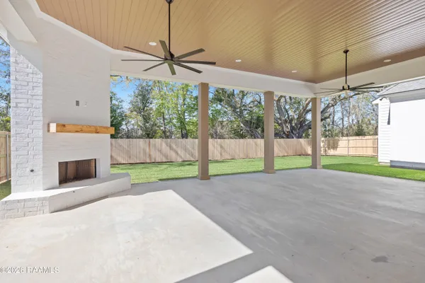 $875,000 | 111 Leaning Oak Drive, Lafayette, LA 70508