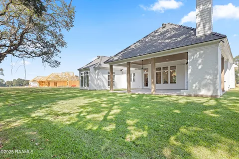 $899,900 | 111 Leaning Oak Drive, Lafayette, LA 70508
