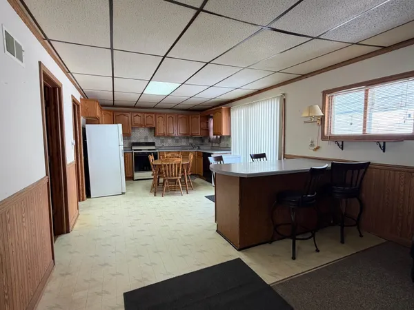 $124,900 | 206 2nd Street, Elroy, WI 53929