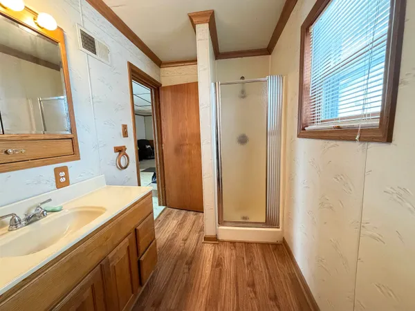$124,900 | 206 2nd Street, Elroy, WI 53929