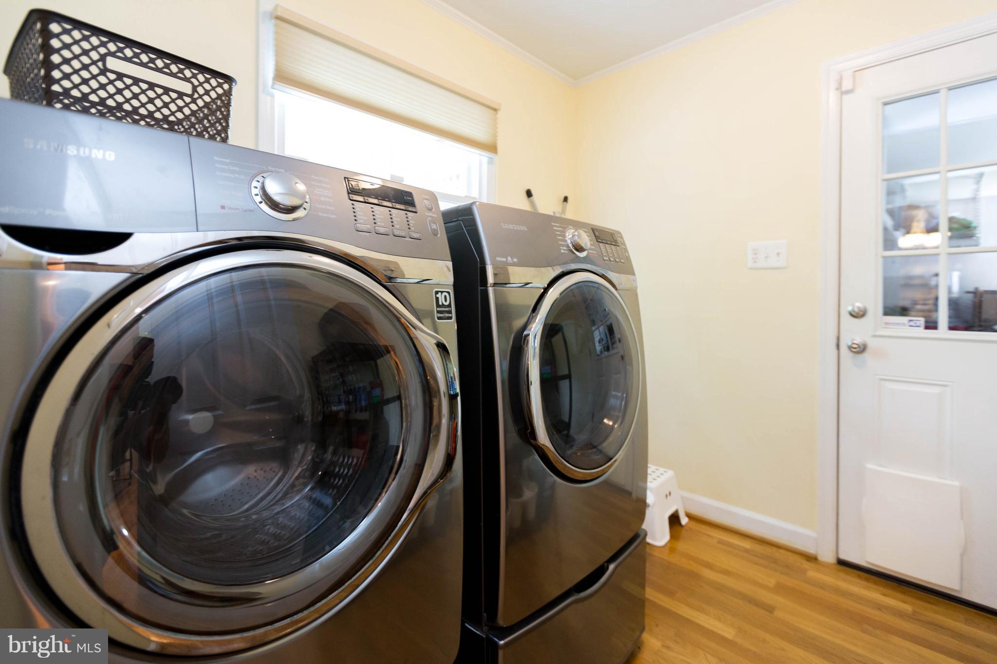 8103 St David Court Springfield, VA 22153 - Photo 11 of 30 Laundry off Kitchen
