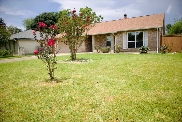 $220,000 | 8523 Elmhaven Road, La Porte, TX 77571