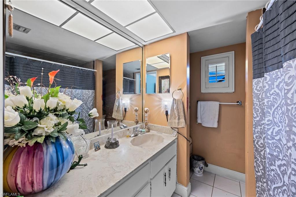 2285 50th Street Southwest Naples, FL 34116 - Photo 17 of 29 Master bathroom