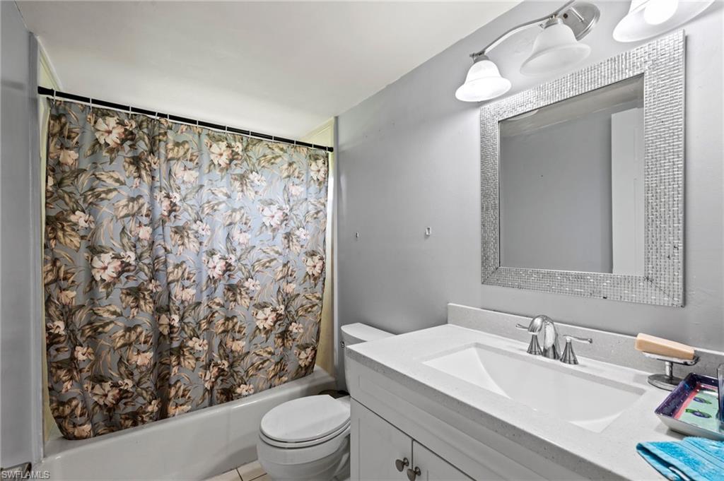 2285 50th Street Southwest Naples, FL 34116 - Photo 20 of 29 Guest bathroom